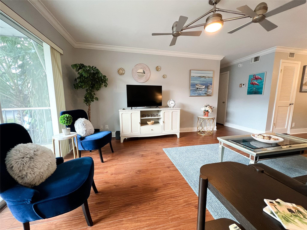 6239 Bay Club Drive - Photo 7