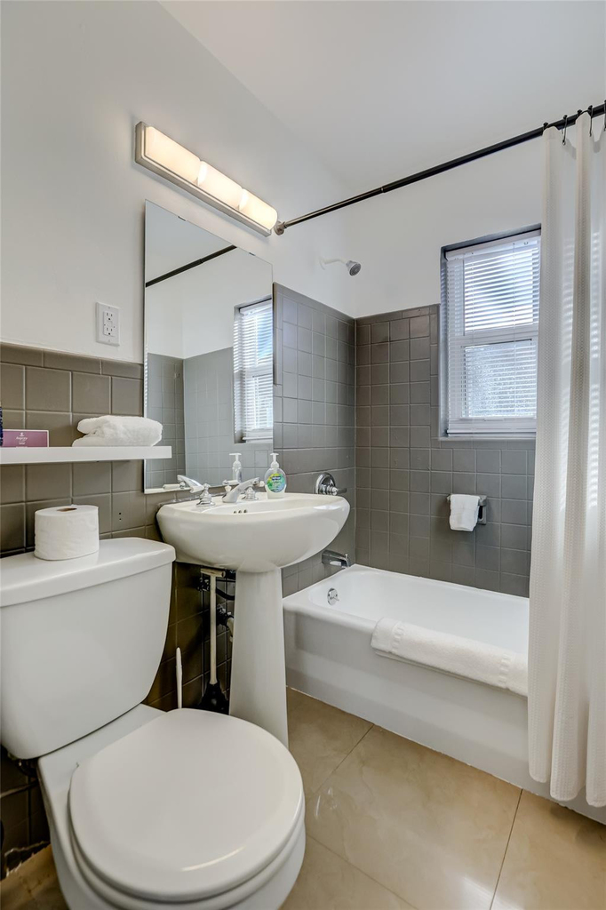 1005 Ne 17th Court - Photo 16