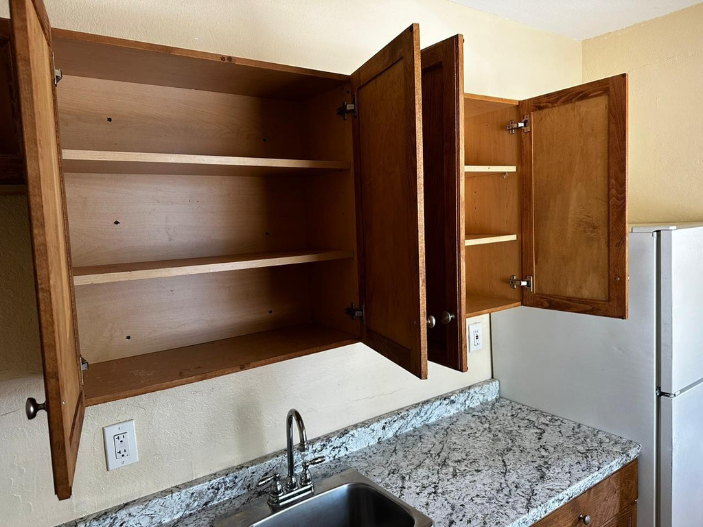 1301 Sharazad Boulevard - Photo 3