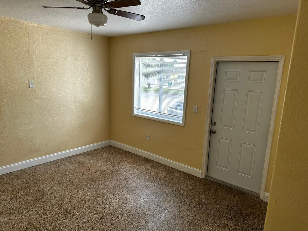 1301 Sharazad Boulevard - Photo 4