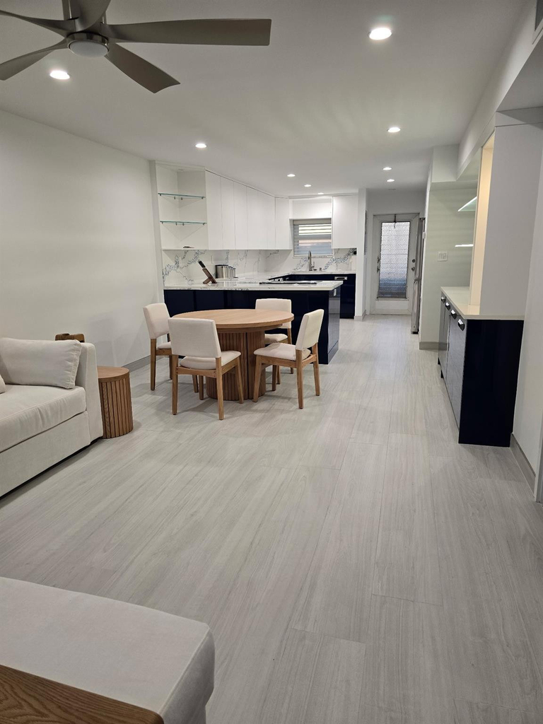 1035 Hillsboro Mile - Photo 4