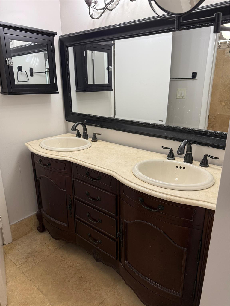 8601 Nw 34th Place - Photo 9