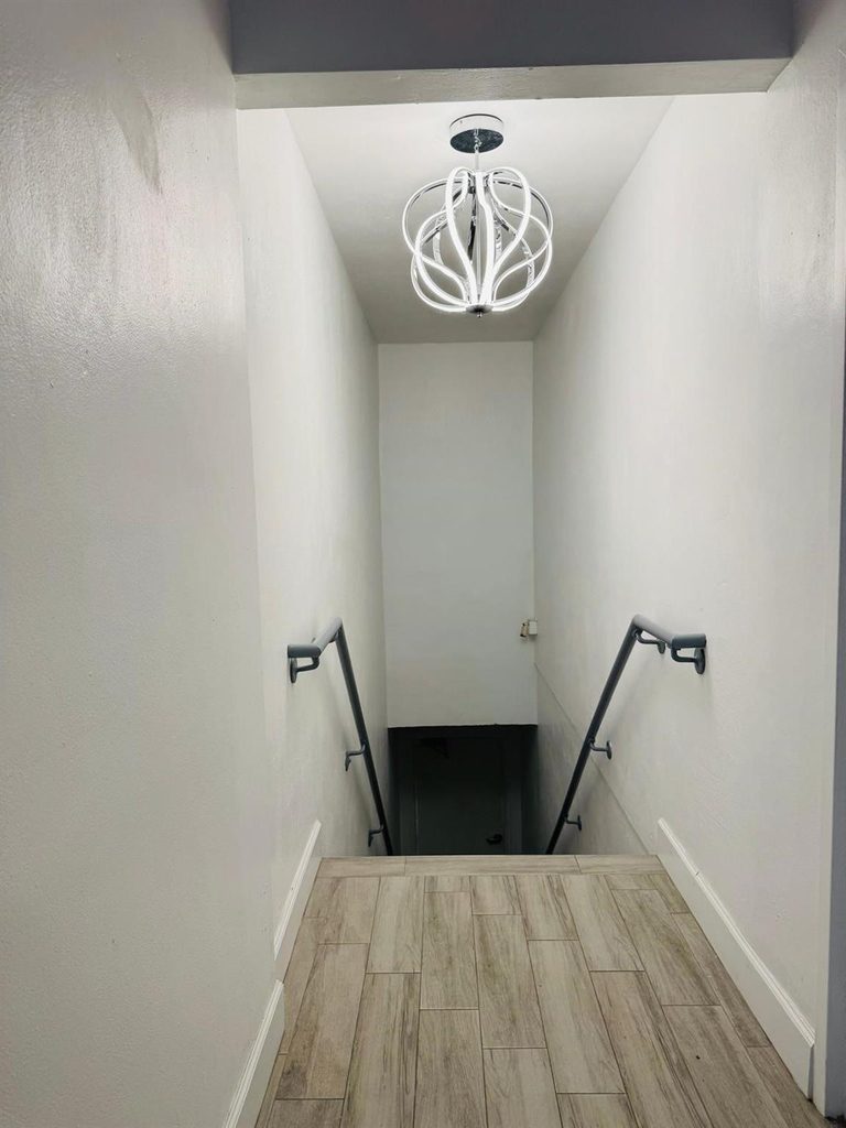 229 E Commercial Boulevard - Photo 2