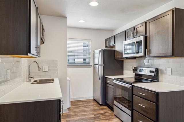 4627 Munger Avenue - Photo 2