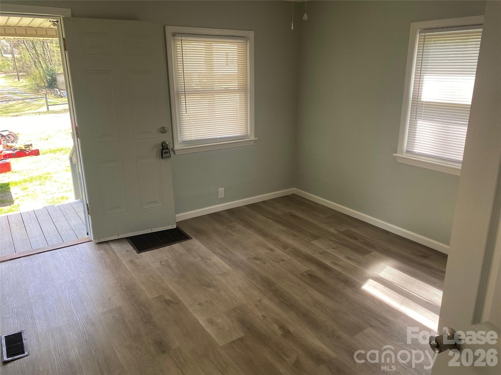 106 S Chapel Street - Photo 24