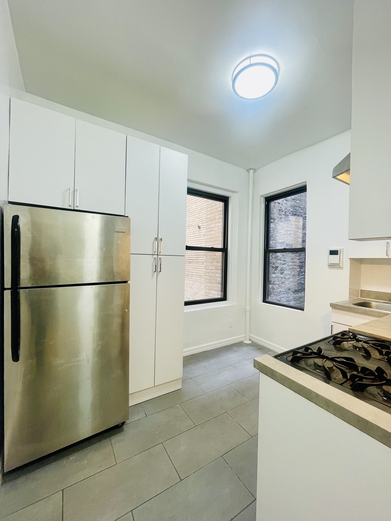 109 E 88 at Park Avenue - Photo 0