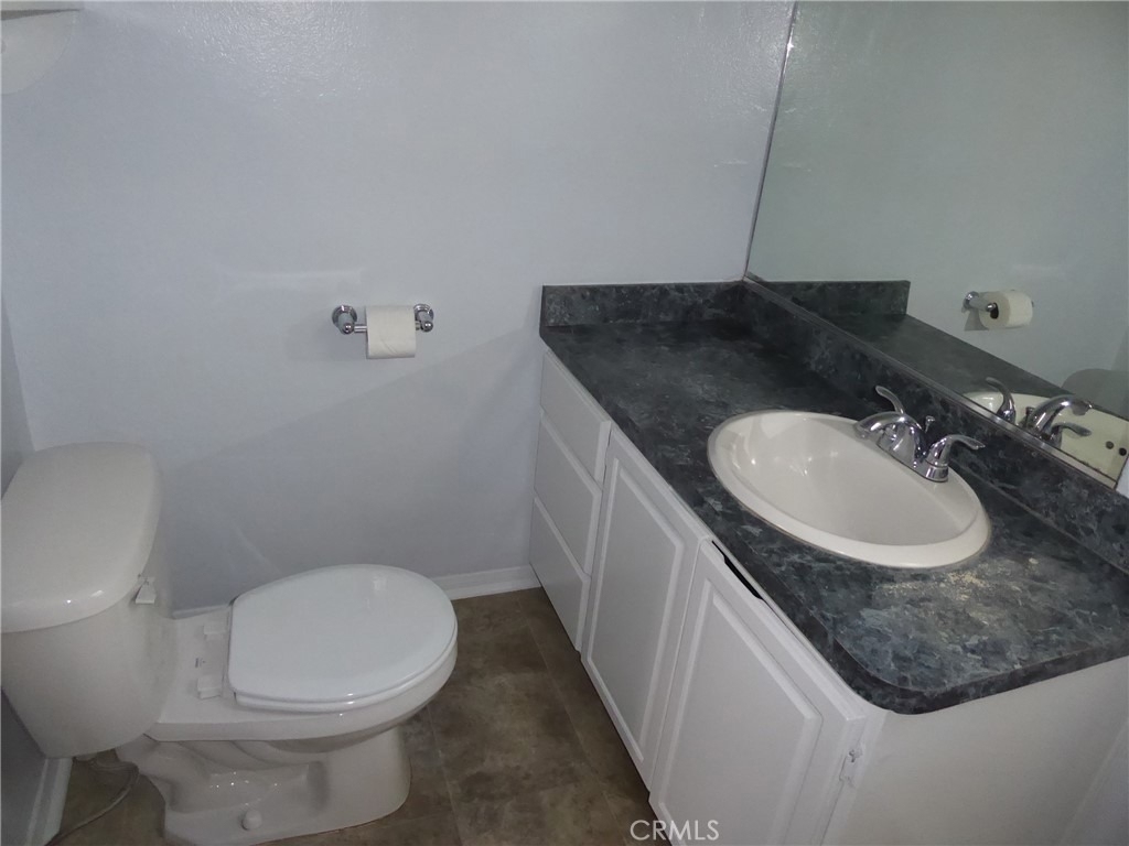 862 E H Street - Photo 5