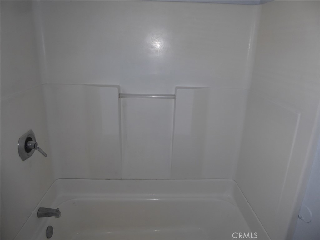 862 E H Street - Photo 4
