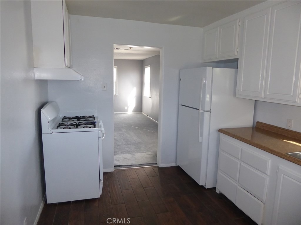 862 E H Street - Photo 9