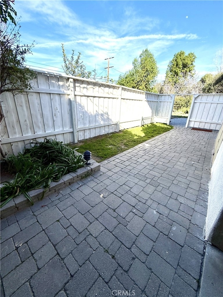 20407 Strathern - Photo 6