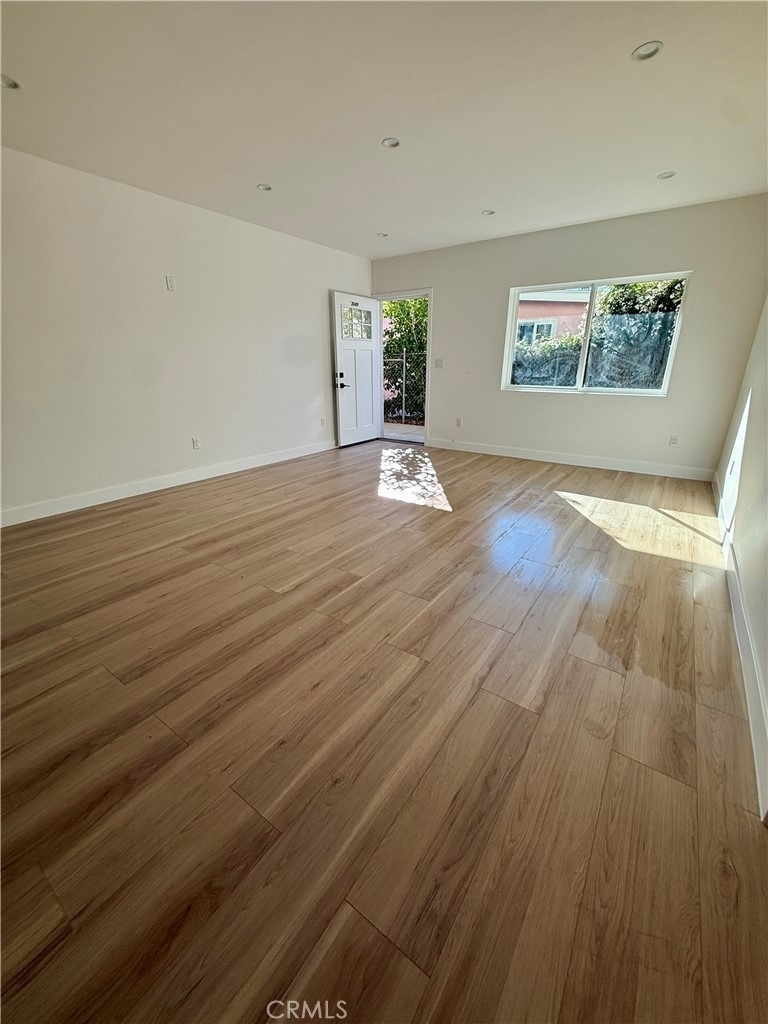 20407 Strathern - Photo 1