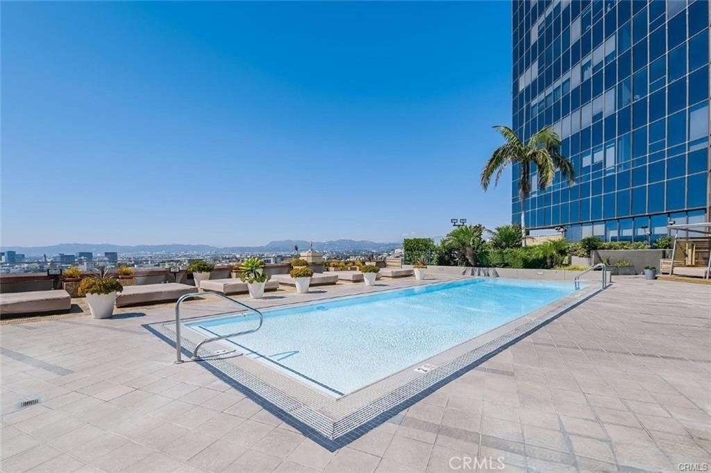 1100 Wilshire Boulevard - Photo 19
