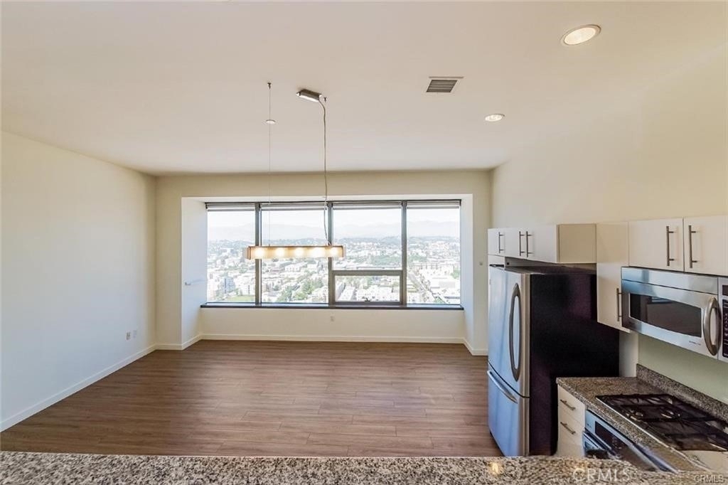 1100 Wilshire Boulevard - Photo 5
