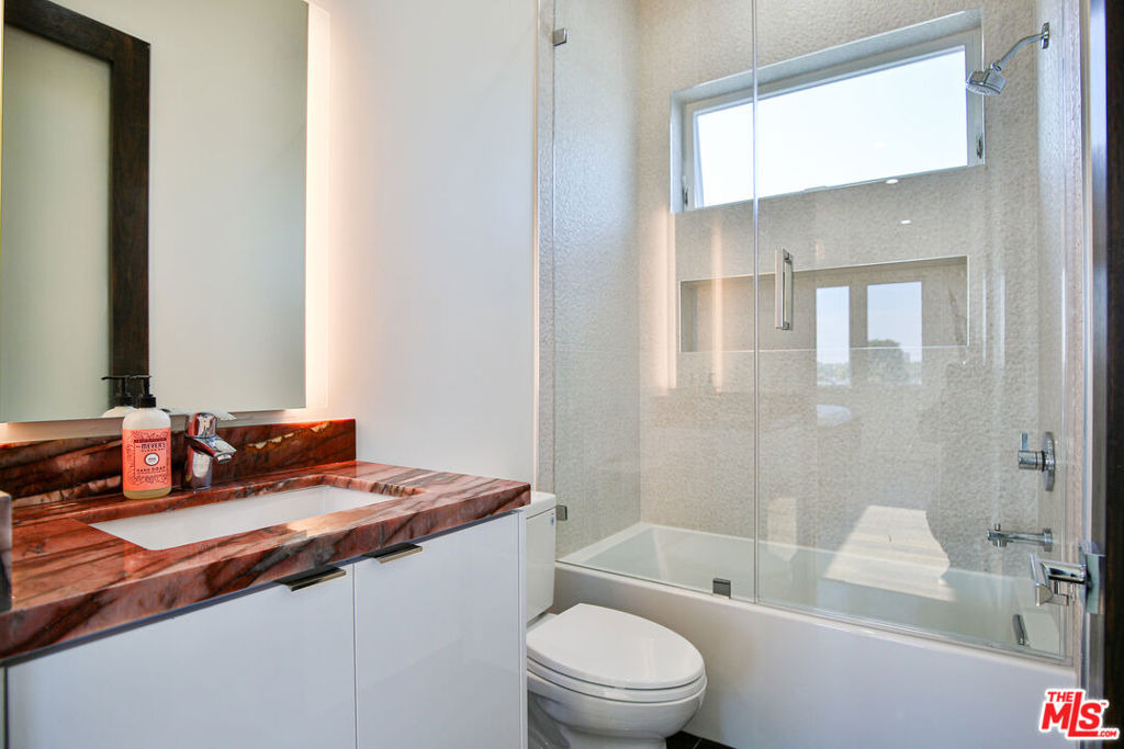 8505 Belford Avenue - Photo 8