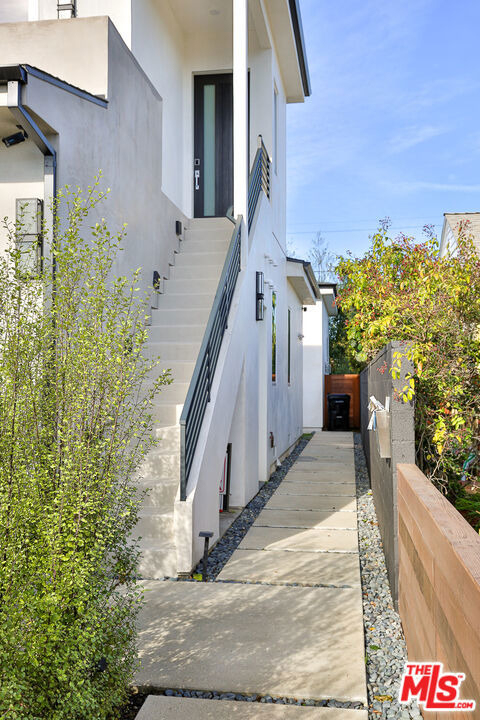 8505 Belford Avenue - Photo 13