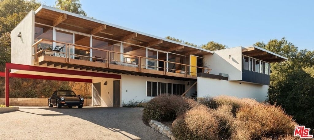 7820 Mulholland Drive - Photo 2