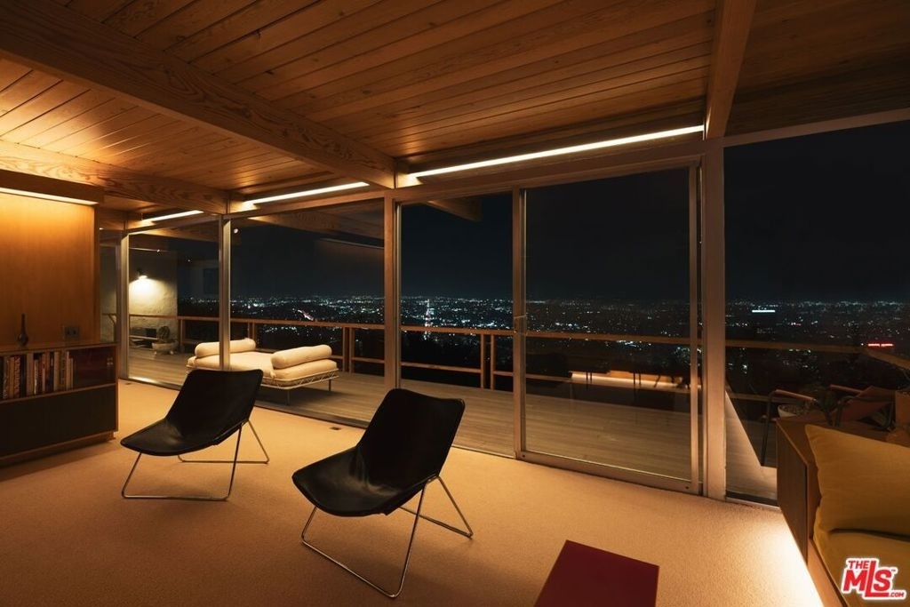 7820 Mulholland Drive - Photo 29