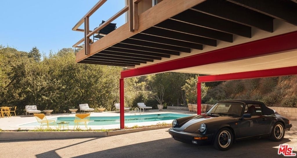 7820 Mulholland Drive - Photo 5