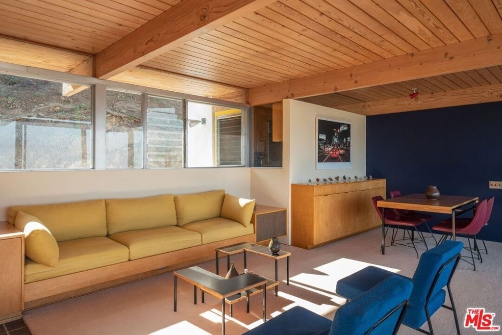 7820 Mulholland Drive - Photo 9
