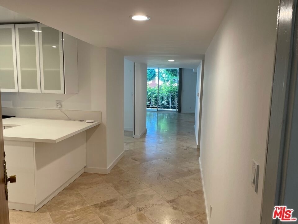 9297 Burton Way - Photo 2