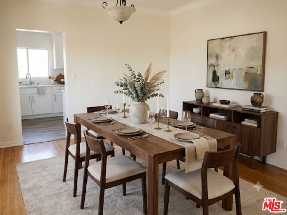 1239 S Hudson Avenue - Photo 2