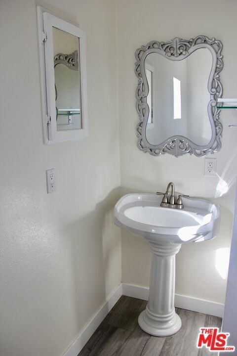 1239 S Hudson Avenue - Photo 12