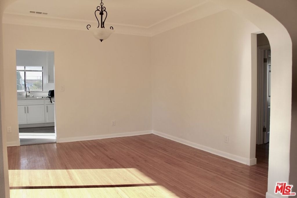 1239 S Hudson Avenue - Photo 4