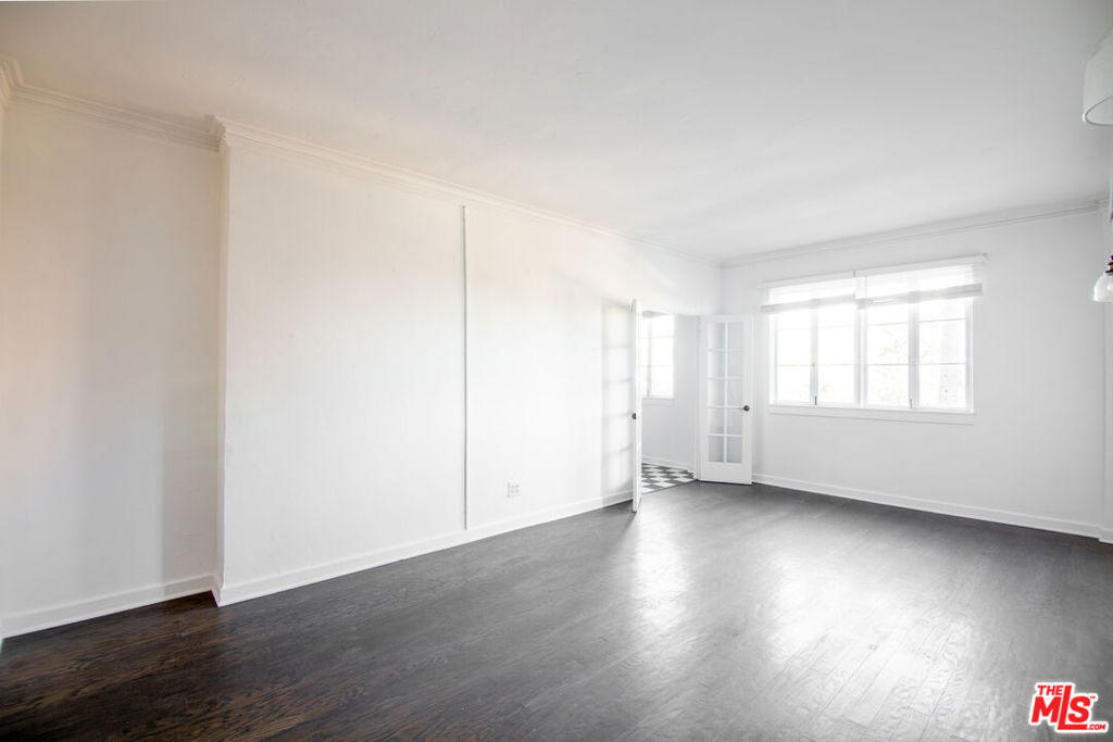 1201 N Crescent Heights Boulevard - Photo 2