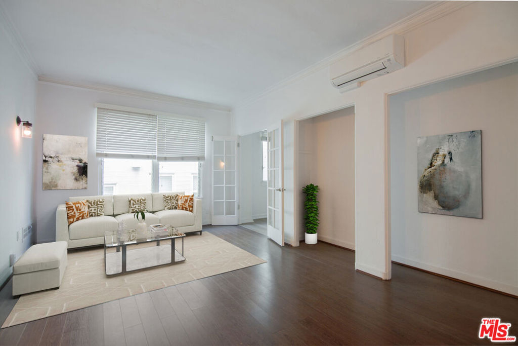 1201 N Crescent Heights Boulevard - Photo 2