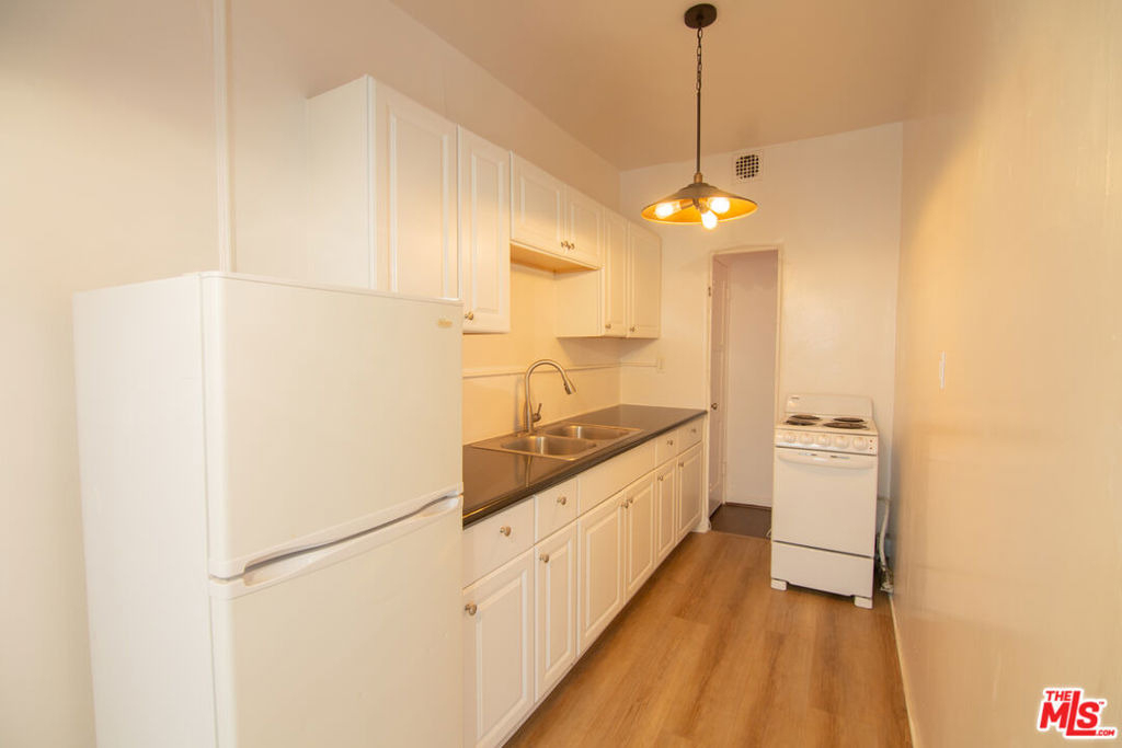 1201 N Crescent Heights Boulevard - Photo 4