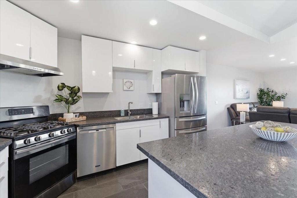5447 Soledad Rd - Photo 10