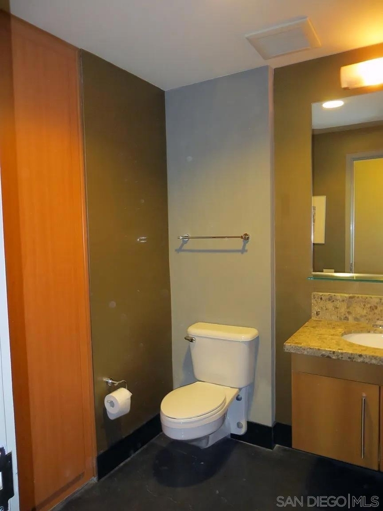 350 11th Ave - Photo 3