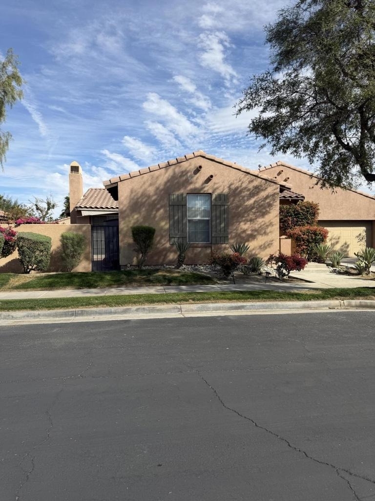 47780 Sumac Street - Photo 0
