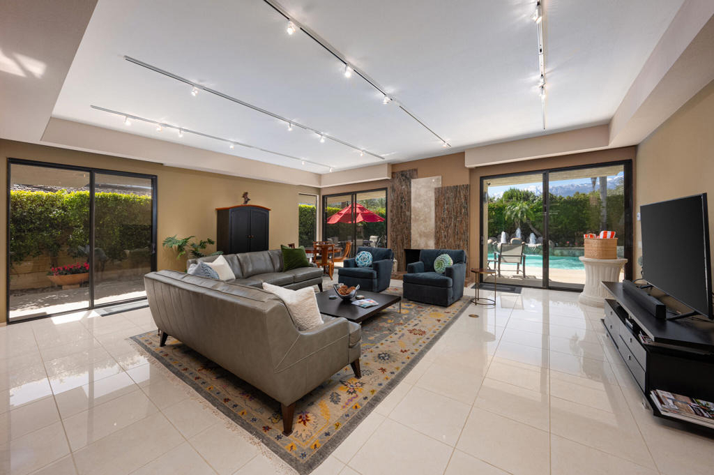 52 Princeton Drive - Photo 5
