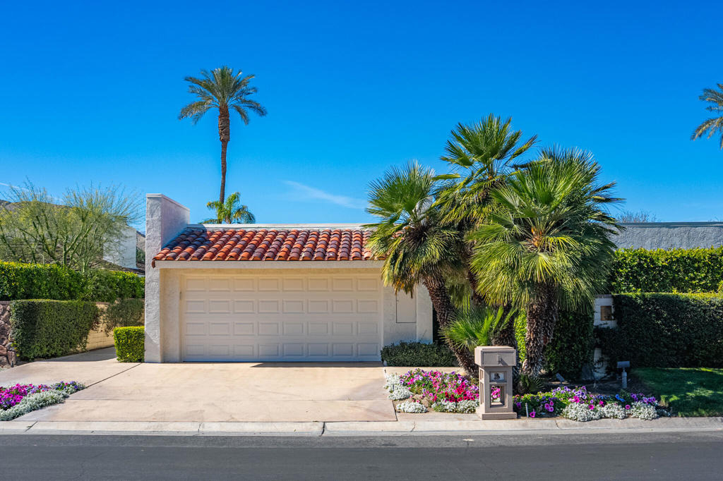 52 Princeton Drive - Photo 0