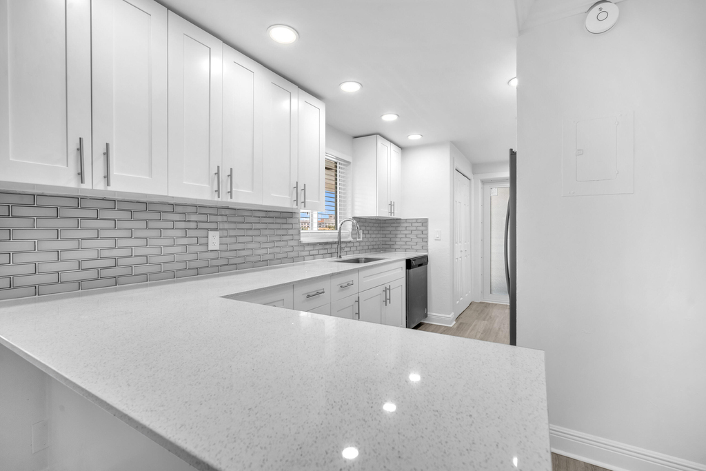 1015 Spanish River Road - Photo 6