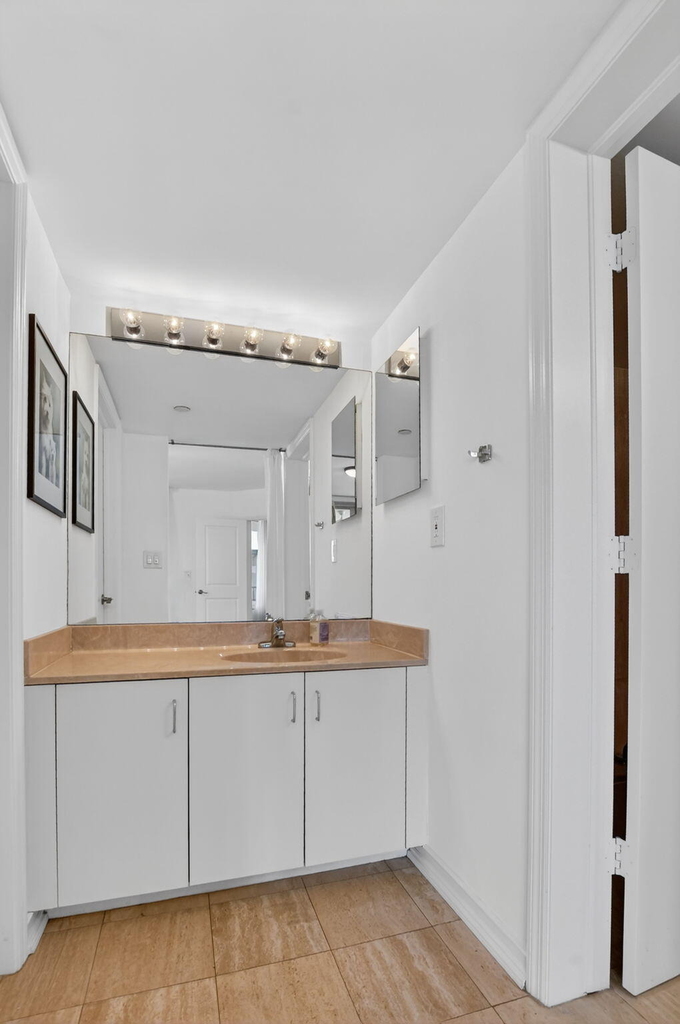120 Se 5th Avenue - Photo 25