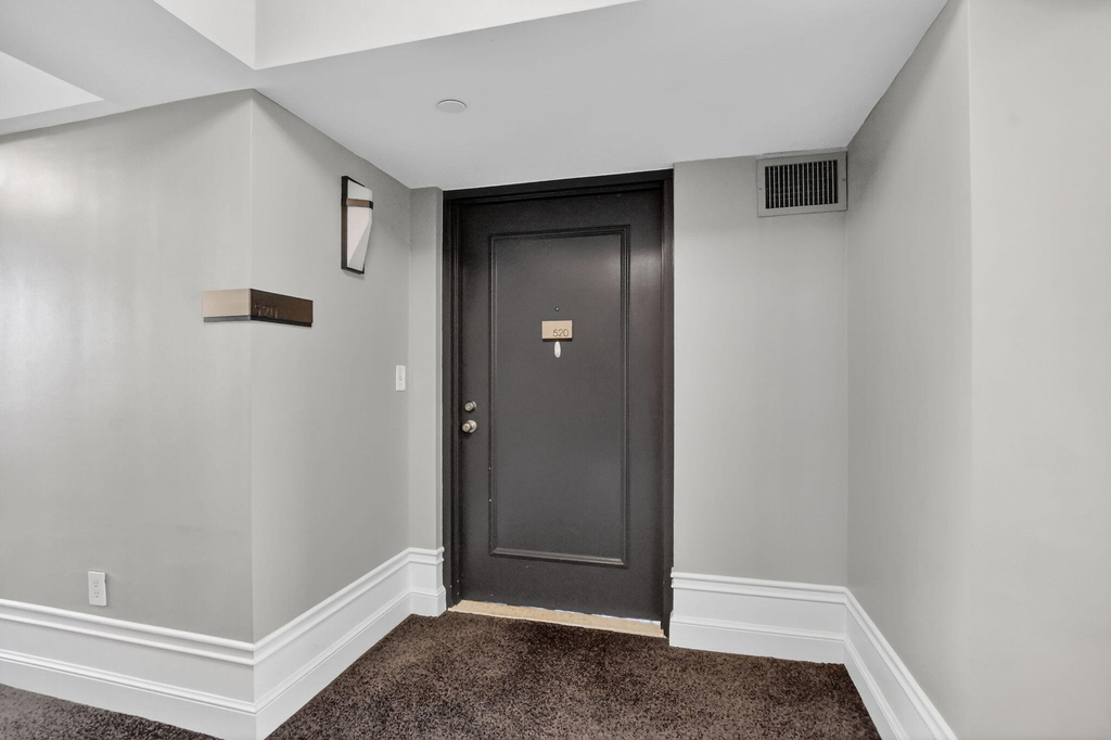 120 Se 5th Avenue - Photo 1