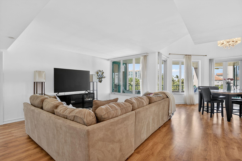 120 Se 5th Avenue - Photo 3