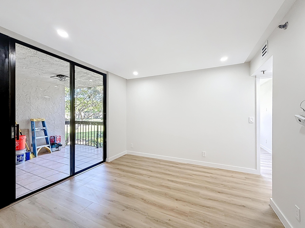 955 Egret Circle - Photo 18