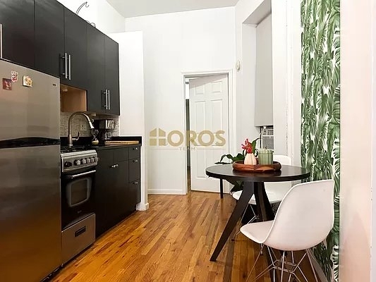 217 East 10th Street - Photo 5
