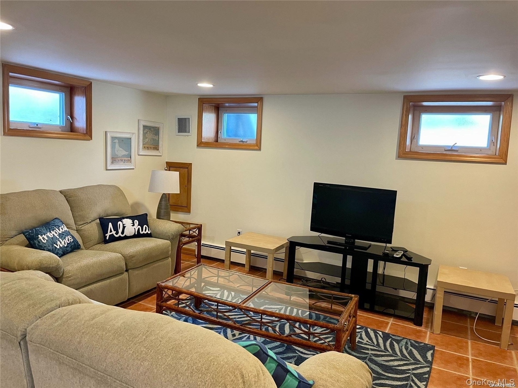 89 Lynbrook - Photo 13