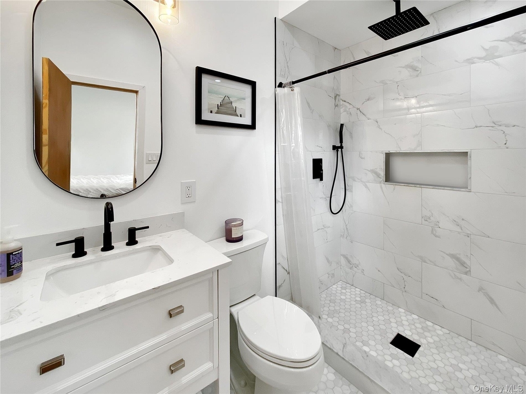 18 Old Riverhead Road - Photo 5