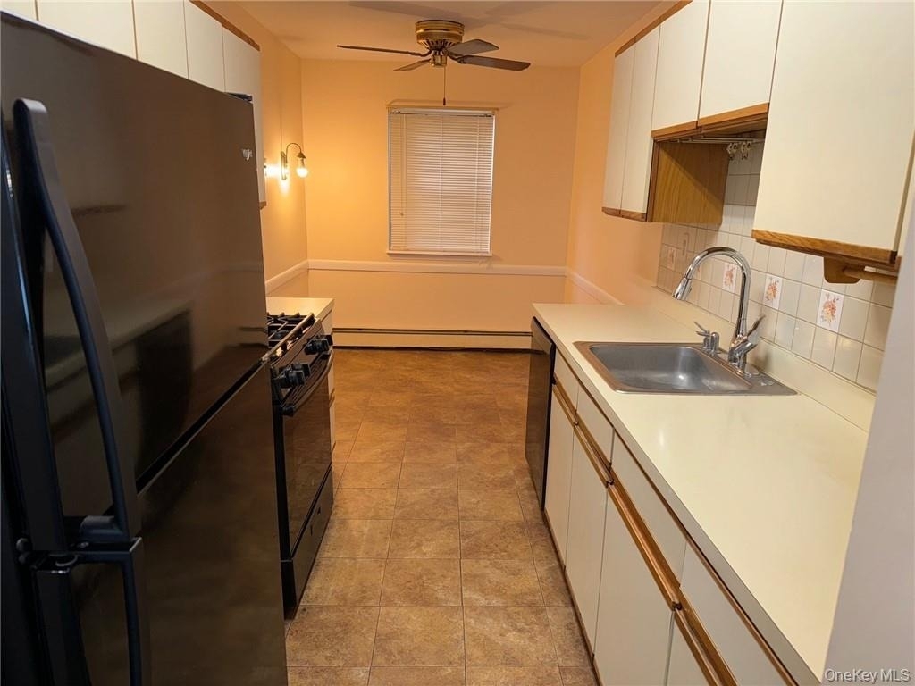 100 Hillside Drive - Photo 3