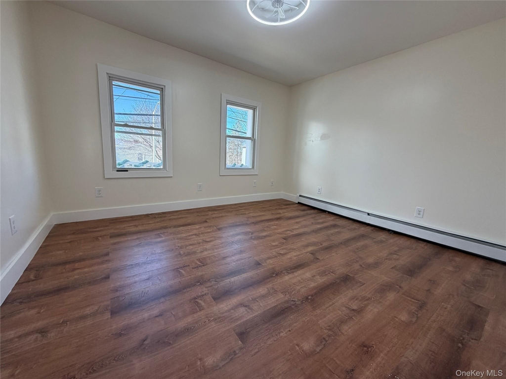 155 N Clinton Street - Photo 0