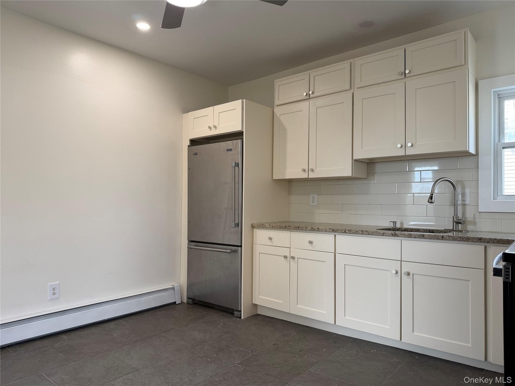 155 N Clinton Street - Photo 12