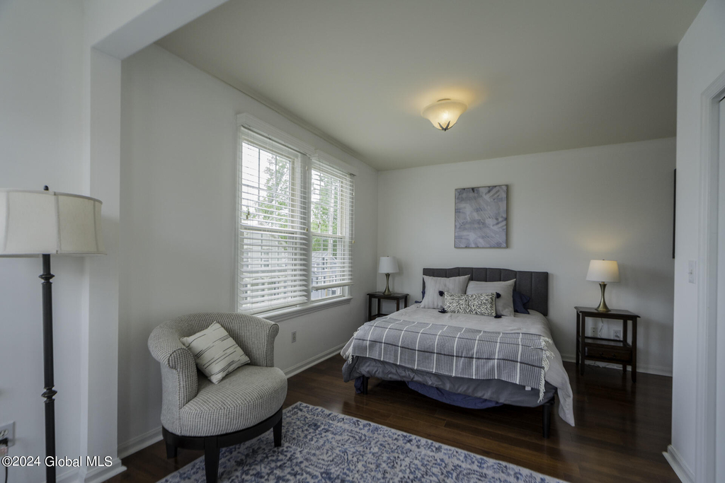 39 Walton Street - Photo 13