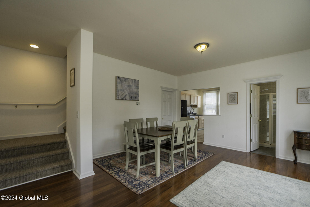 39 Walton Street - Photo 3