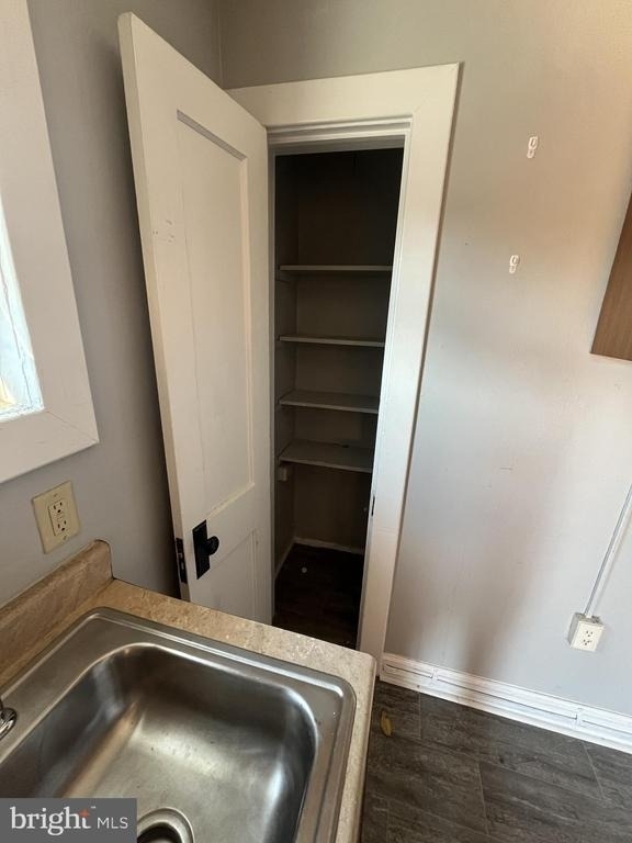 44 S Loudoun Street - Photo 6