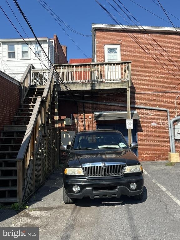 44 S Loudoun Street - Photo 1